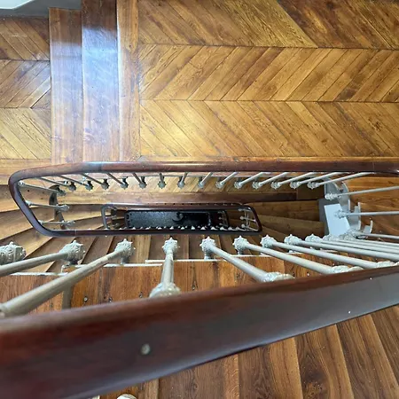 Urban Flat 105 - Haussmann Opera 4 Bedrooms * פריז