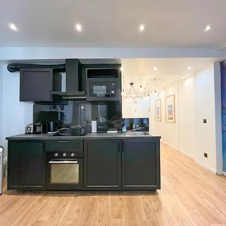 Urban Flat 105 - Haussmann Opera 4 Bedrooms