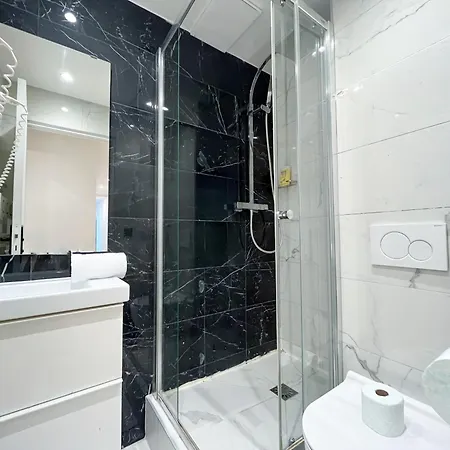 Urban Flat 105 - Haussmann Opera 4 Bedrooms Appartamento Parigi