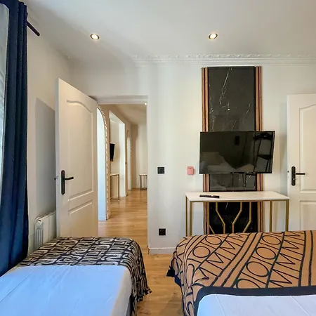 Urban Flat 105 - Haussmann Opera 4 Bedrooms Parigi