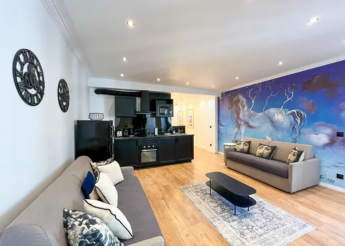 Urban Flat 105 - Haussmann Opera 4 Bedrooms * Parigi