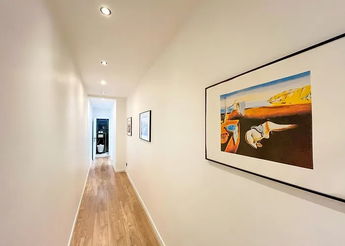 Urban Flat 105 - Haussmann Opera 4 Bedrooms * Parigi