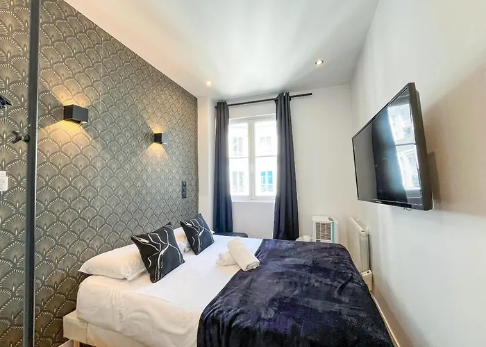 Urban Flat 105 - Haussmann Opera 4 Bedrooms Appartamento *