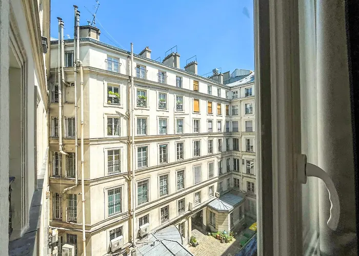 Urban Flat 105 - Haussmann Opera 4 Bedrooms Parigi