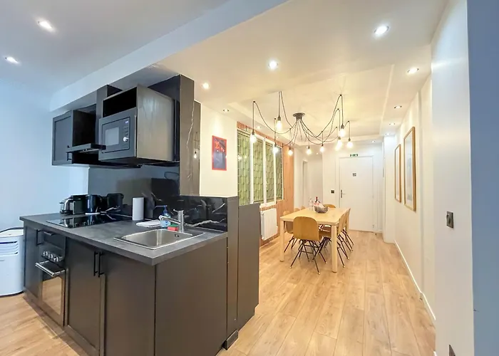 Urban Flat 105 - Haussmann Opera 4 Bedrooms Apartment