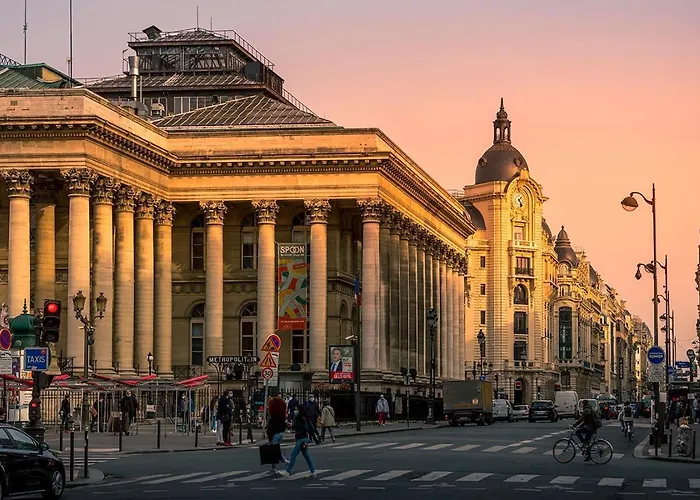Urban Flat 105 - Haussmann Opera 4 Bedrooms *